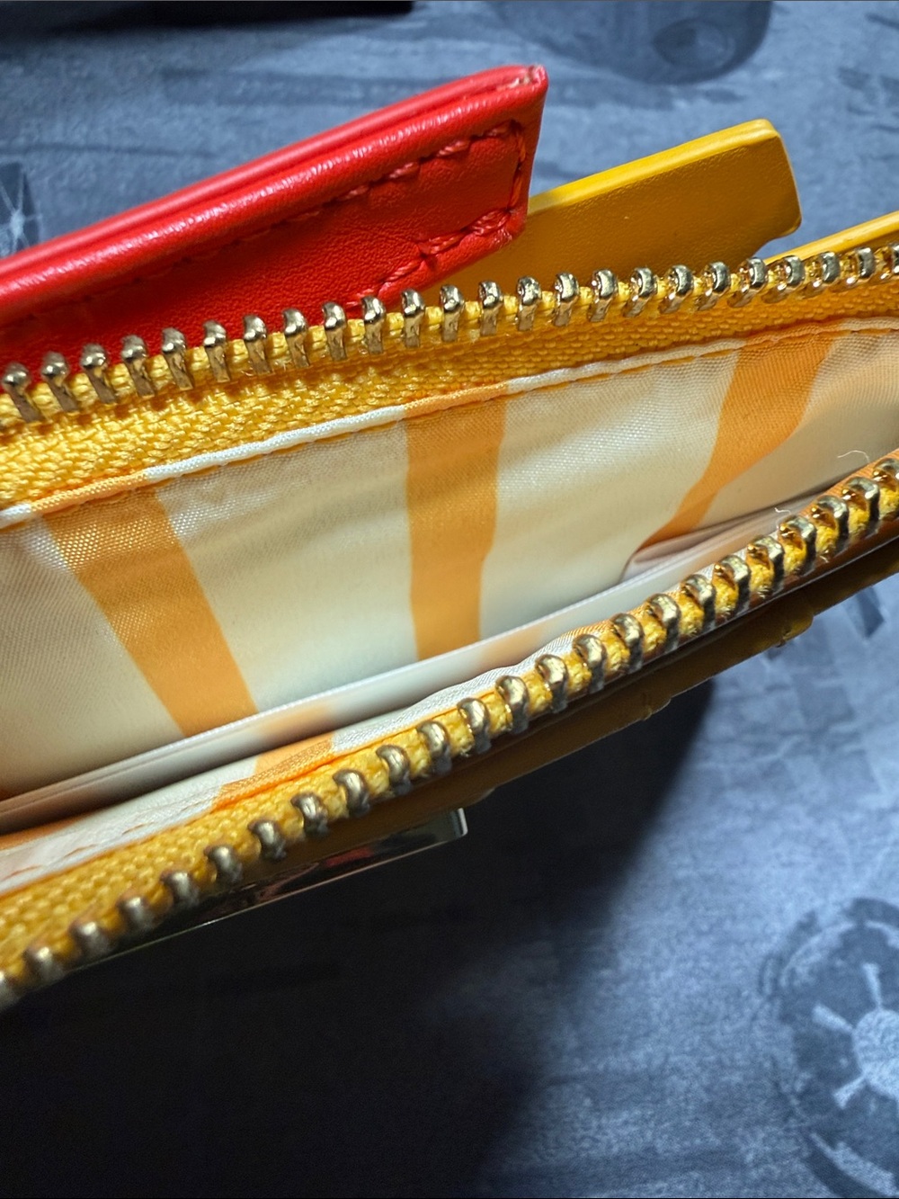 NWT LOUNGEFLY MCDONALDS FRIES CARD HOLDER COSPLAY WALLET - Picture 6 of 7